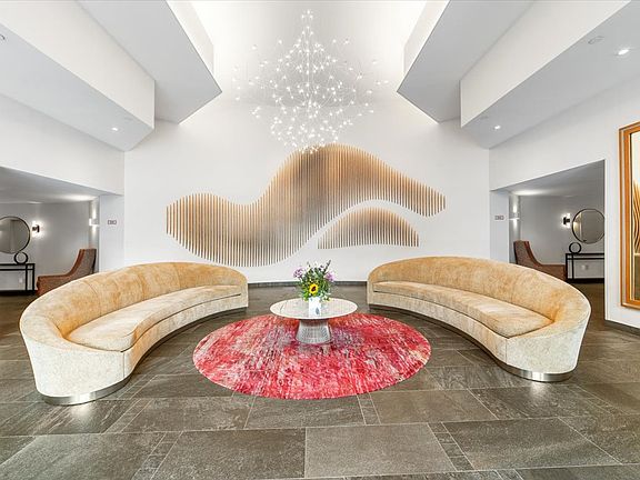 2nd image of 10 Stewart Pl APT 9CE