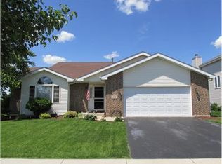 401 W Saddle Run Ln, Beecher, IL 60401