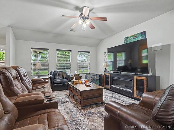 5th image of 4274 S 245th East Ave