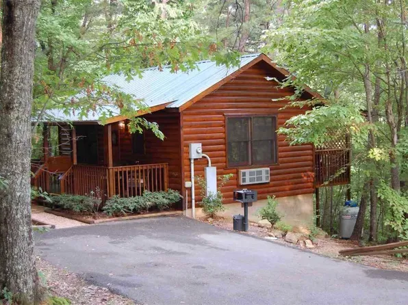 2512 Bobcat Way, Sevierville, TN 37862