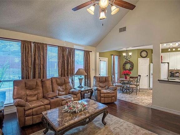 4th image of 8370 Muirwood Trl