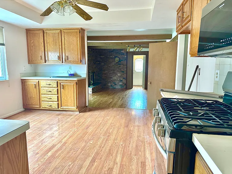 32307 Cambridge Dr — Photo 39