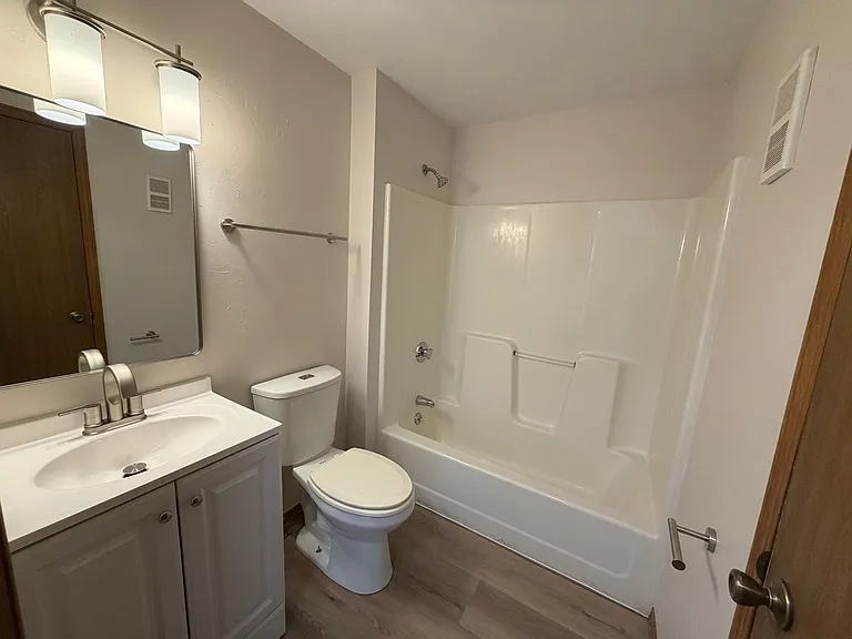 2677 Humboldt Rd — Photo 19