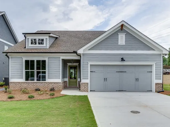 6049 Morrow Dr, Flowery Branch, GA 30542