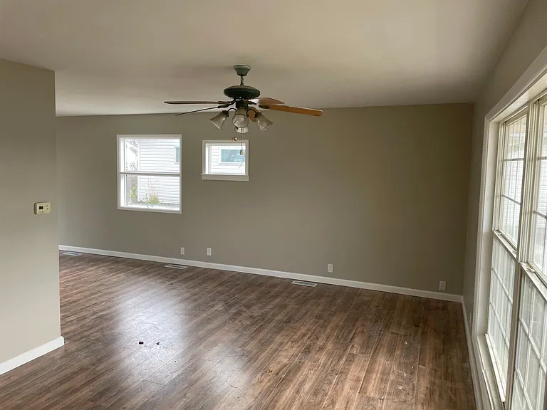 3227 Boynton Ave — Photo 7