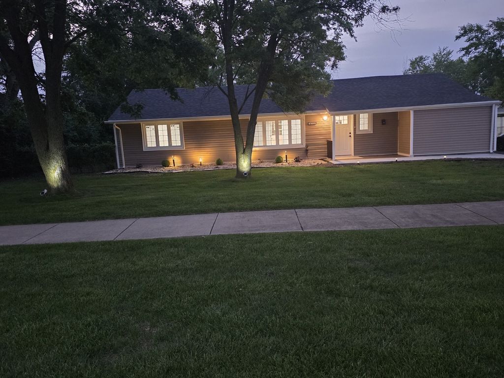 4720 183rd St, Country Club Hills, IL - View 3