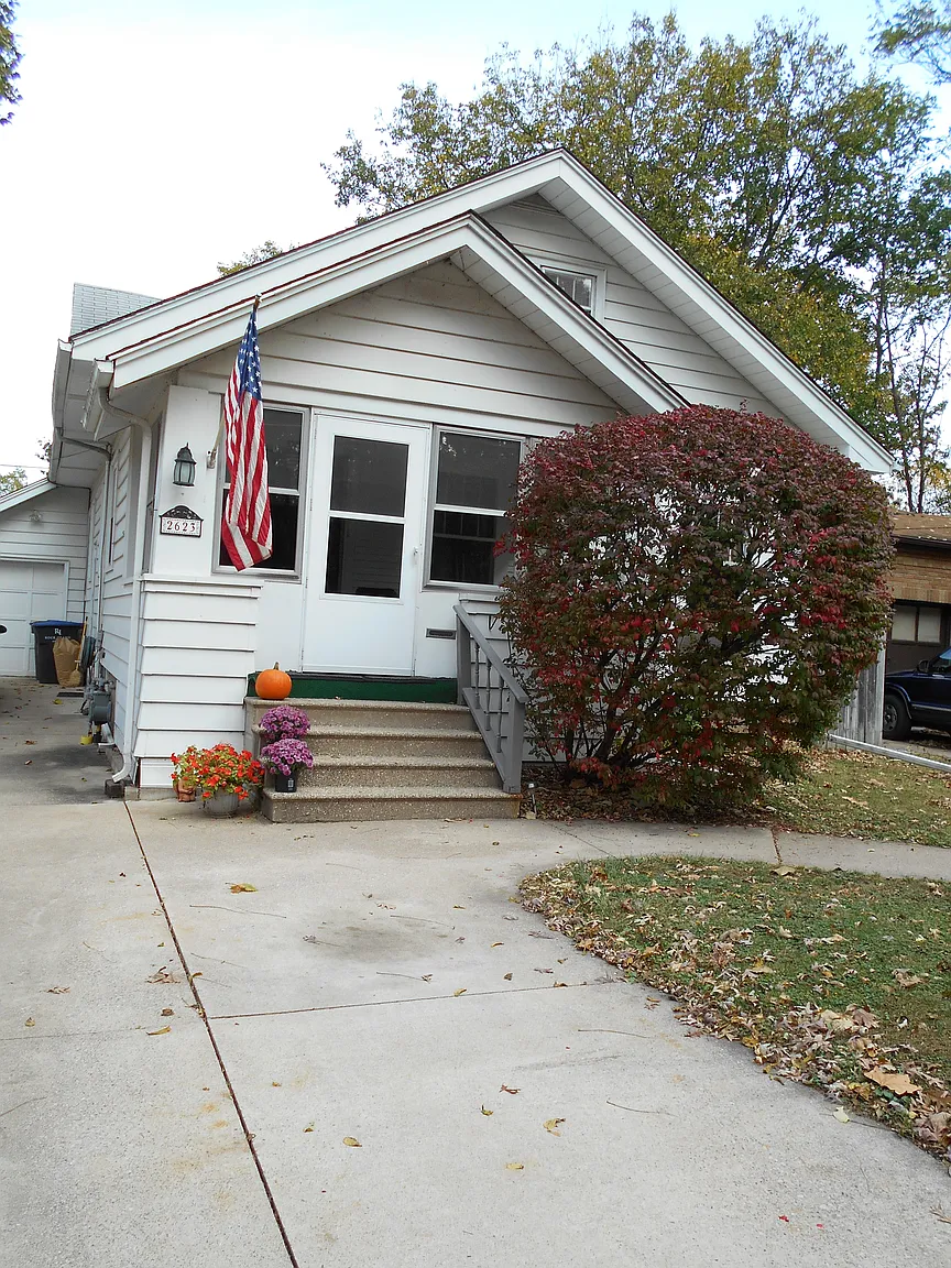 2623 15th Ave photo 1