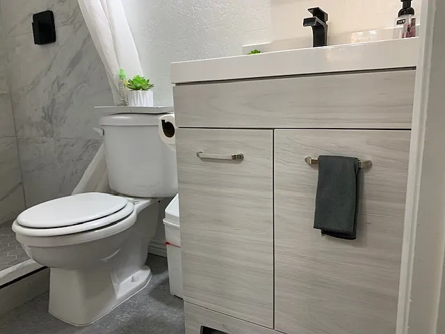 2nd view bathroom.