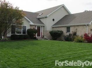 152 Chateau Dr, Dyer, IN