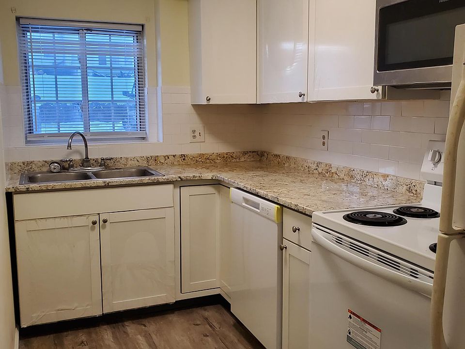 1st image of 1159 Douglas Ave #3