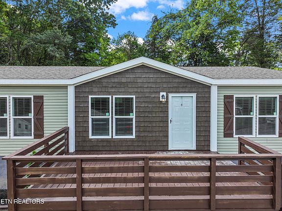 3rd image of 2839 Wayland Rd