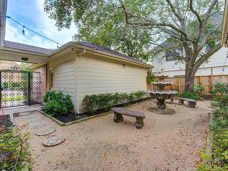 714 Last Arrow Dr — Photo 47