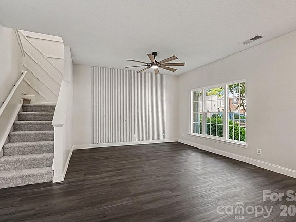 4th image of 8041 Stoneham Ct