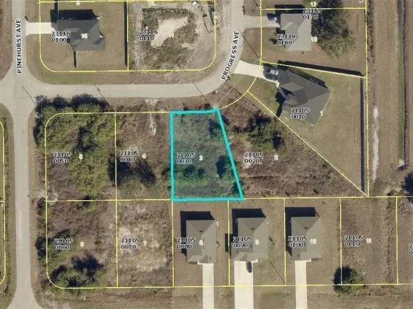 392 Poplar St, Lehigh Acres, FL 33974