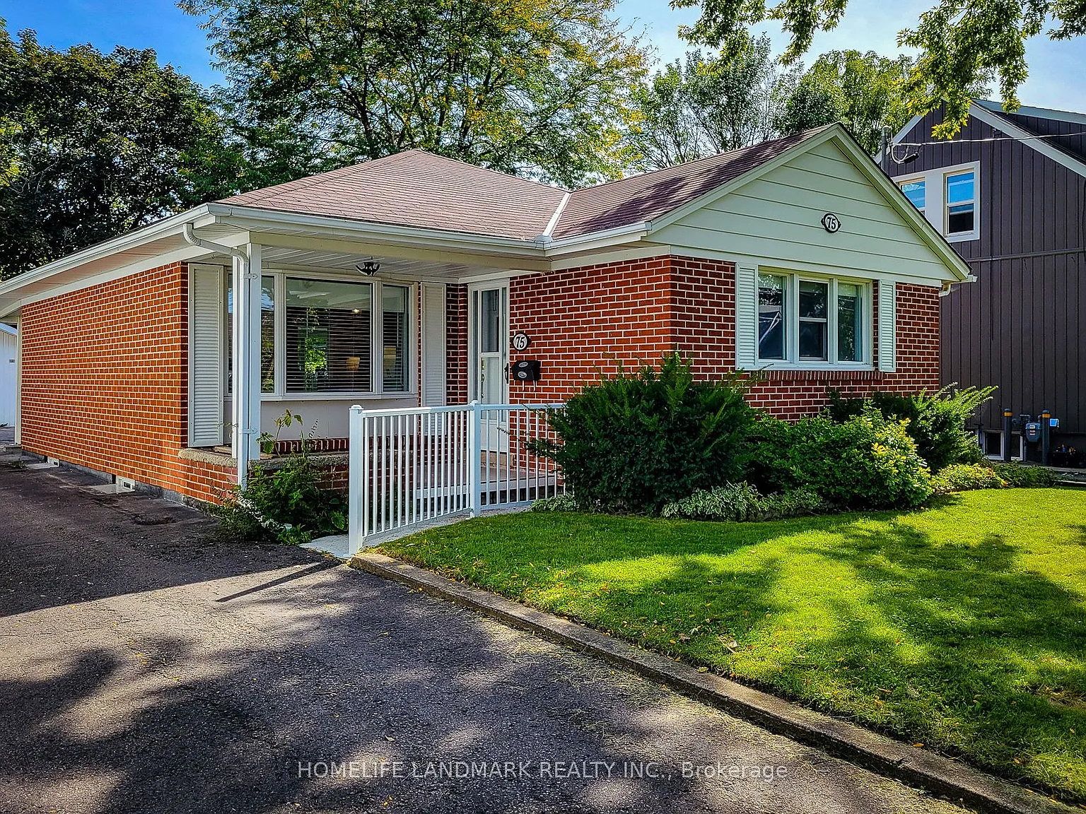 2 bed, $1,900 — Photo 2