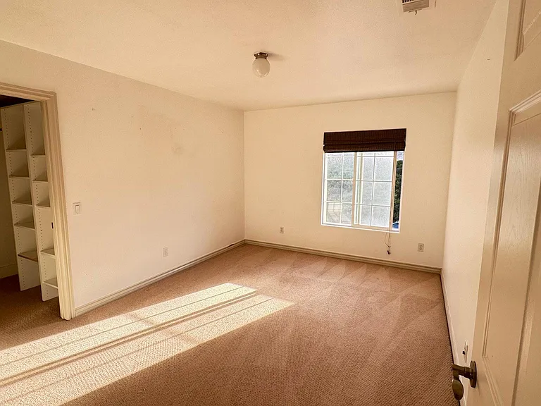 3rd bedroom upstairs