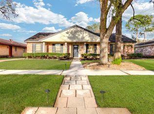 15315 Cobre Valley Dr, Houston, TX 77062
