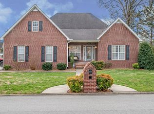 1237 Country Club Ct, Cookeville, TN 38501