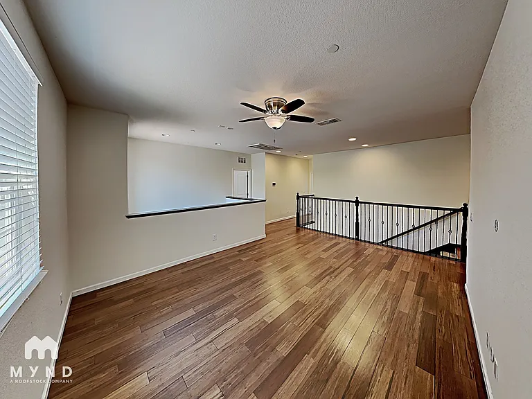 2367 Hancock Dr — Photo 9