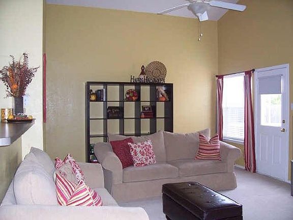 2nd image of 1563 Mahogany Dr