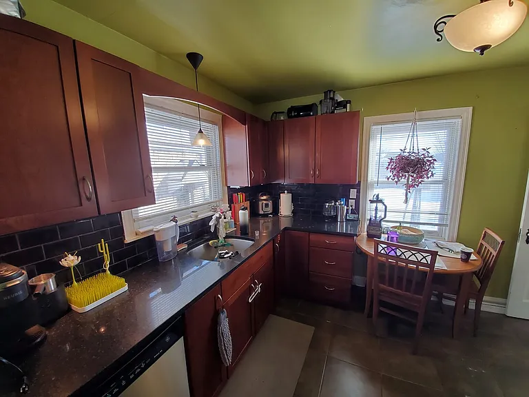 4248 S Pine Ave — Photo 10