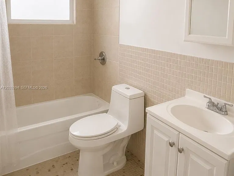 1610 Lenox Ave #412 — Photo 7