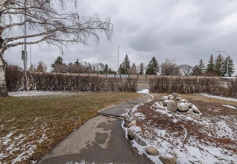 5007 N Waverley Dr SW — Photo 32