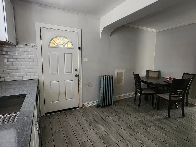 5206 W Schubert Ave #1 — Photo 5