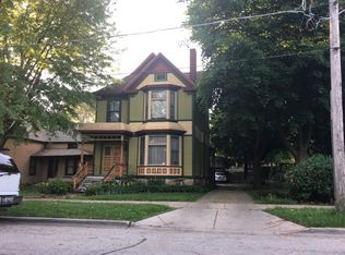 18 S 4th St, Aurora, IL 60505