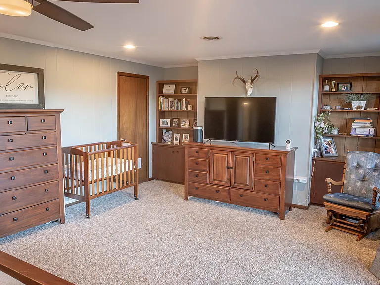 63 Hope Dr — Photo 17