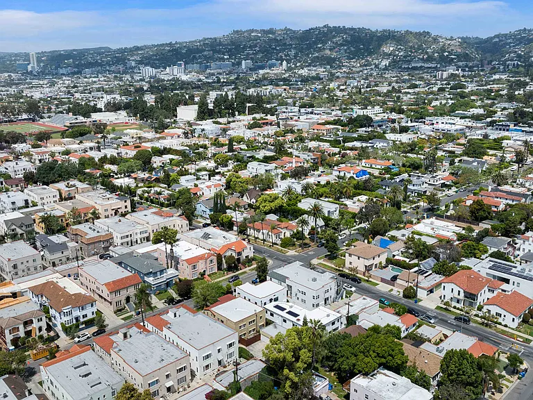 460 N Sierra Bonita Ave #460 — Photo 48