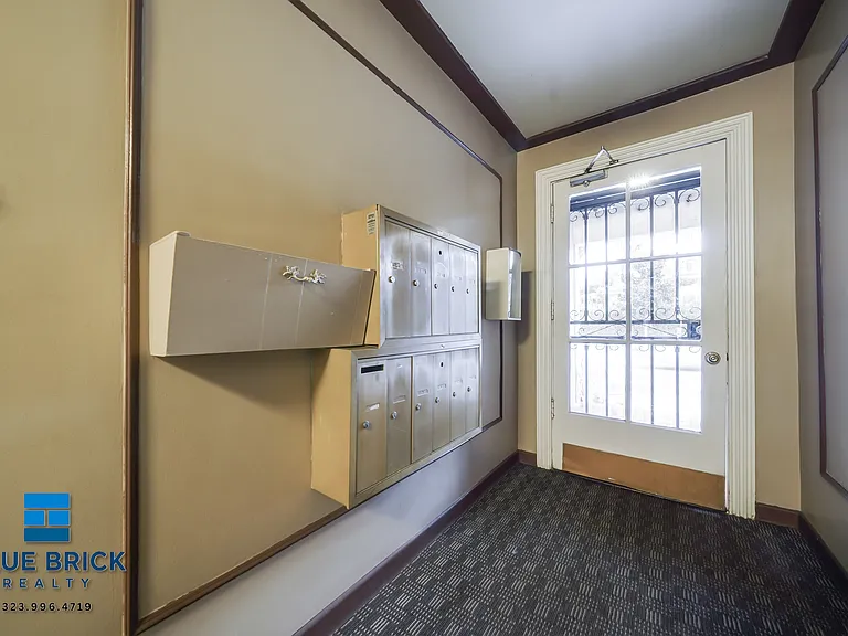 9633 W Olympic Blvd #10 — Photo 28