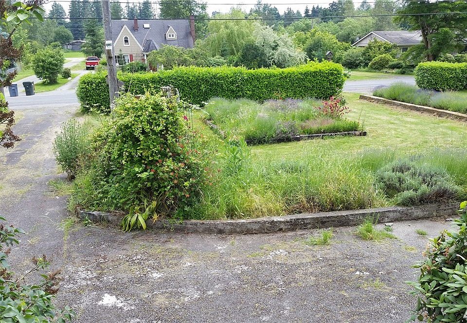 1st image of 13104 42nd Ave E