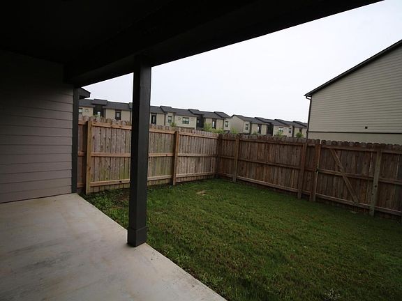 4th image of 554 Hayes Ln #554HA