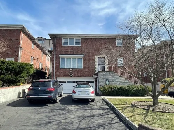 218 11th St Floor 2, Palisades Park, NJ 07650