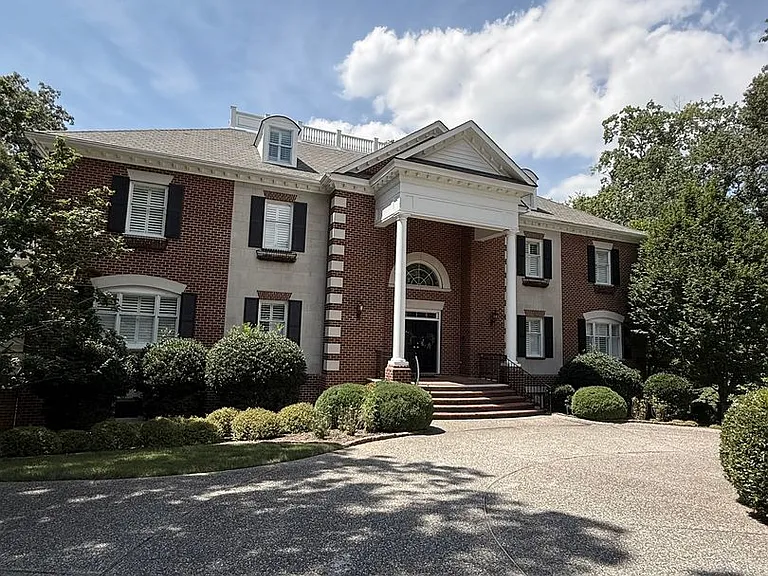 161 John Browning — Photo 1
