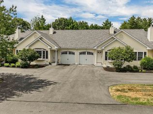 13 Lamplighter Village Rd, Windham, NH 03087