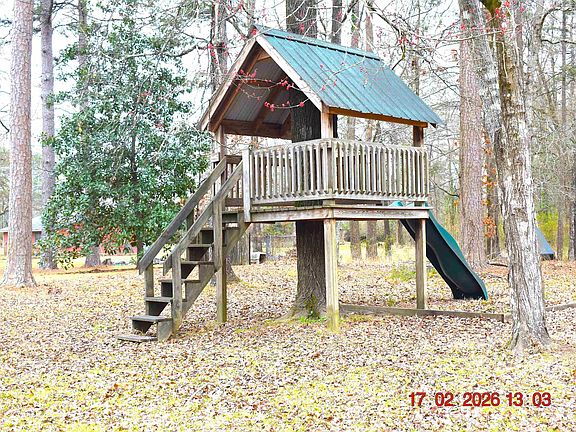 3rd image of 5964 Town And Country Rd