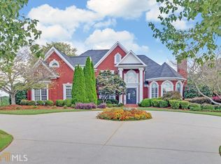 5879 Shadburn Ferry Rd, Buford, GA 30518