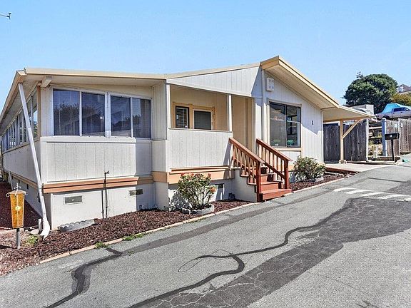 3rd image of 1 Crespi Way #1
