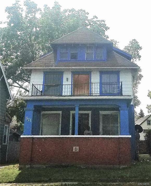 1st image of 911 W Delavan Ave