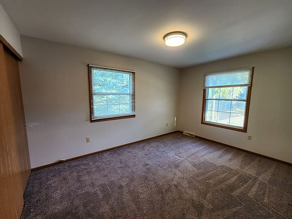 5th image of 4835 44th Ct