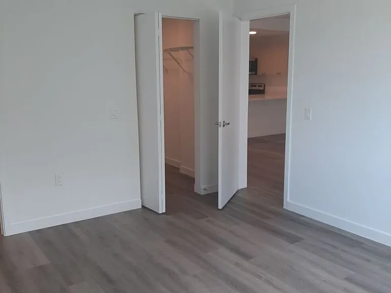 The Mirage Apartments — Photo 52