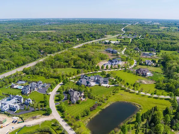 1 & 2 Deer Pond Dr, Saint Charles, IL 60175