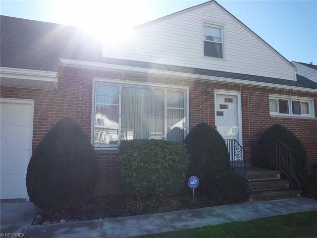 1st image of 26260 Parklane Dr