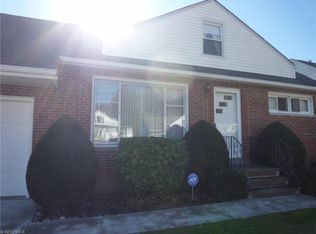 26260 Parklane Dr, Euclid, OH