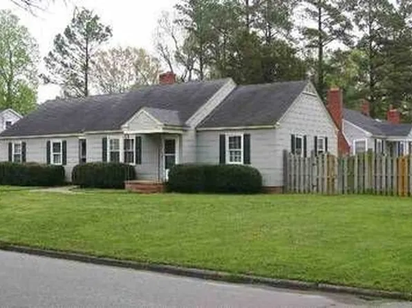 1120 W Williams Cir, Elizabeth City, NC 27909