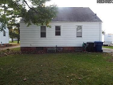 3rd image of 750 Shakespeare Dr