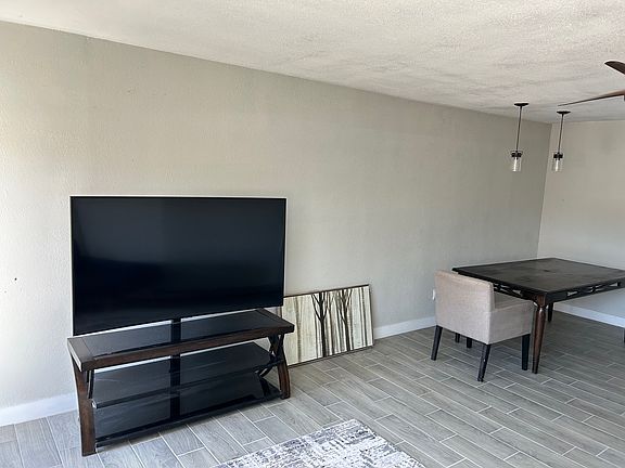 3rd image of 1262 Taylor Rd #1