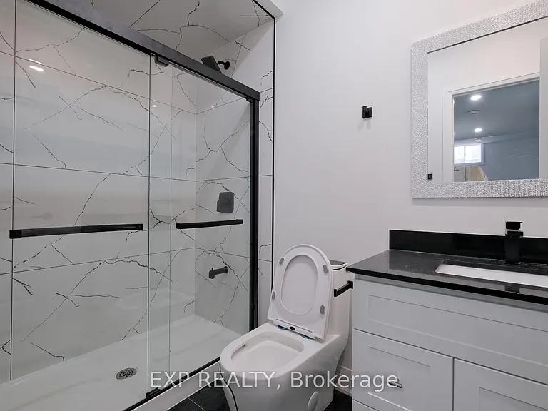 28 Elverton Cres #BASEMENT — Photo 3